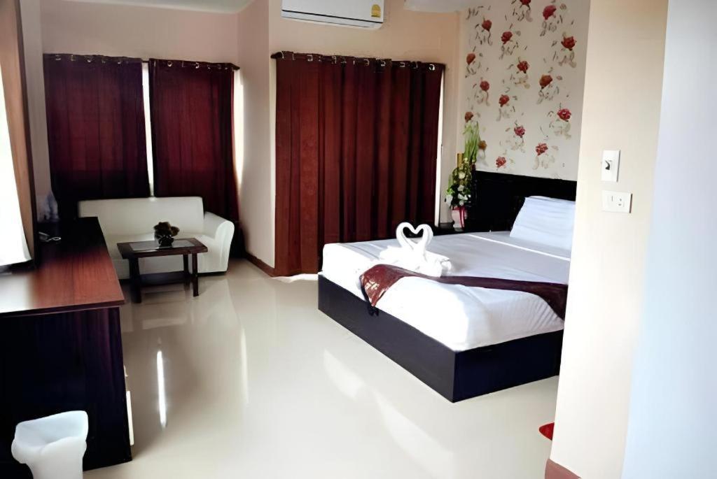 Le Parc Wangnang Hotel Phitsanulok Exteriér fotografie